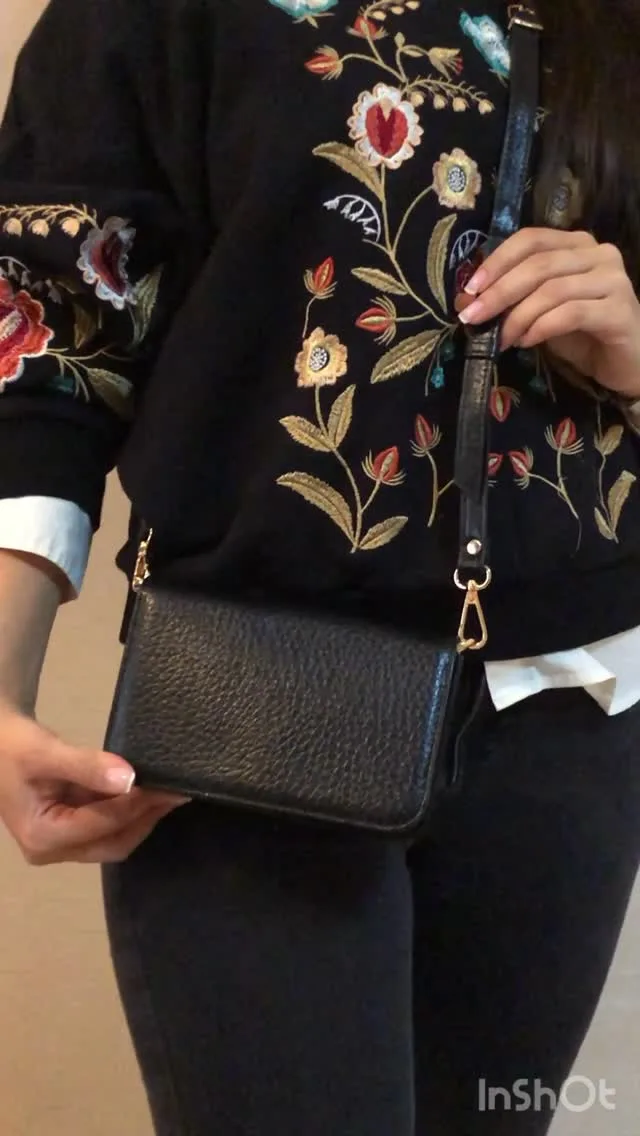 کیف دوشی زنانه، رنگ مشکی و سفید، جنس چرم و پارچه، طرح گلدار، مستطیلی، بند دوشی