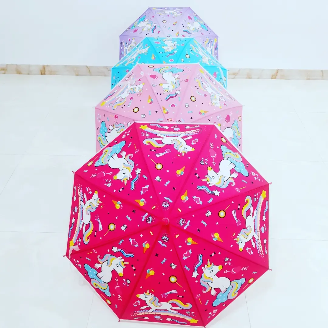 چتر طرح اسب تک‌شاخ تاپ