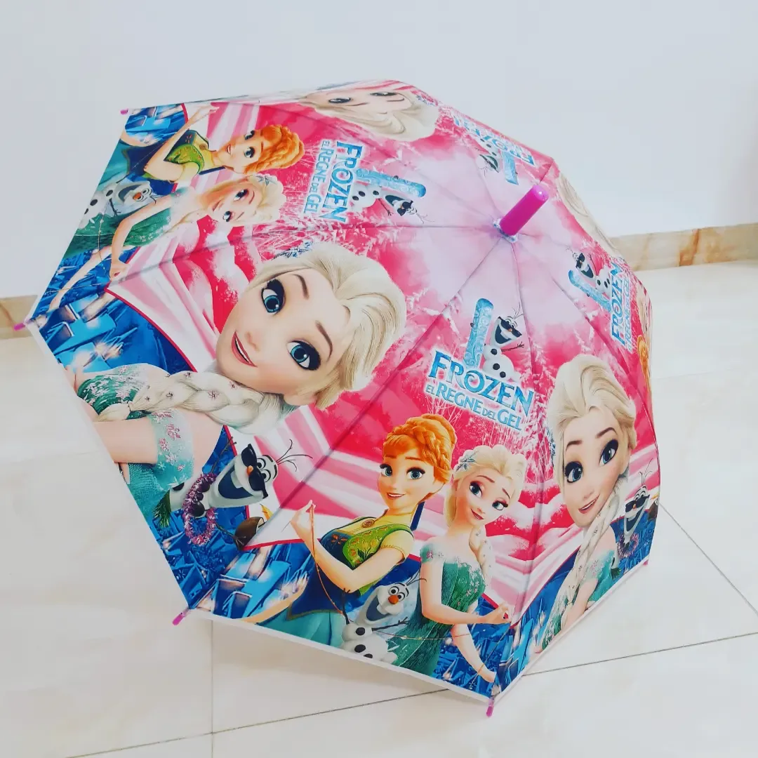 چتر بچگانه هشت فنر تاپ، رنگ صورتی و آبی، طرح شخصیت کارتونی، تاشو، دایره‌ای