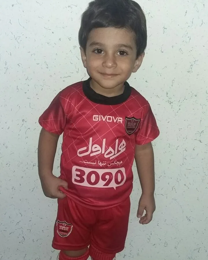 پیراهن و شورت نقلی پرسپولیس