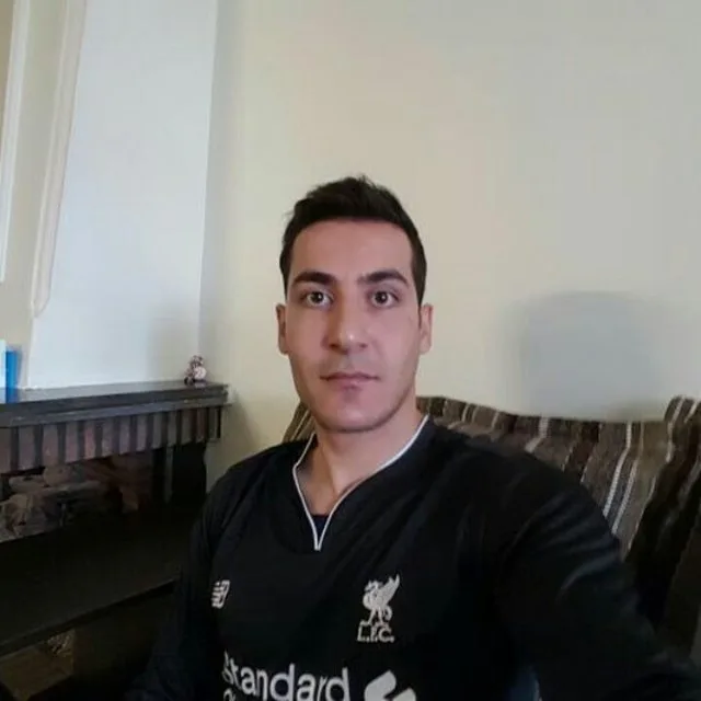 ست لباس فوتبال لیورپول