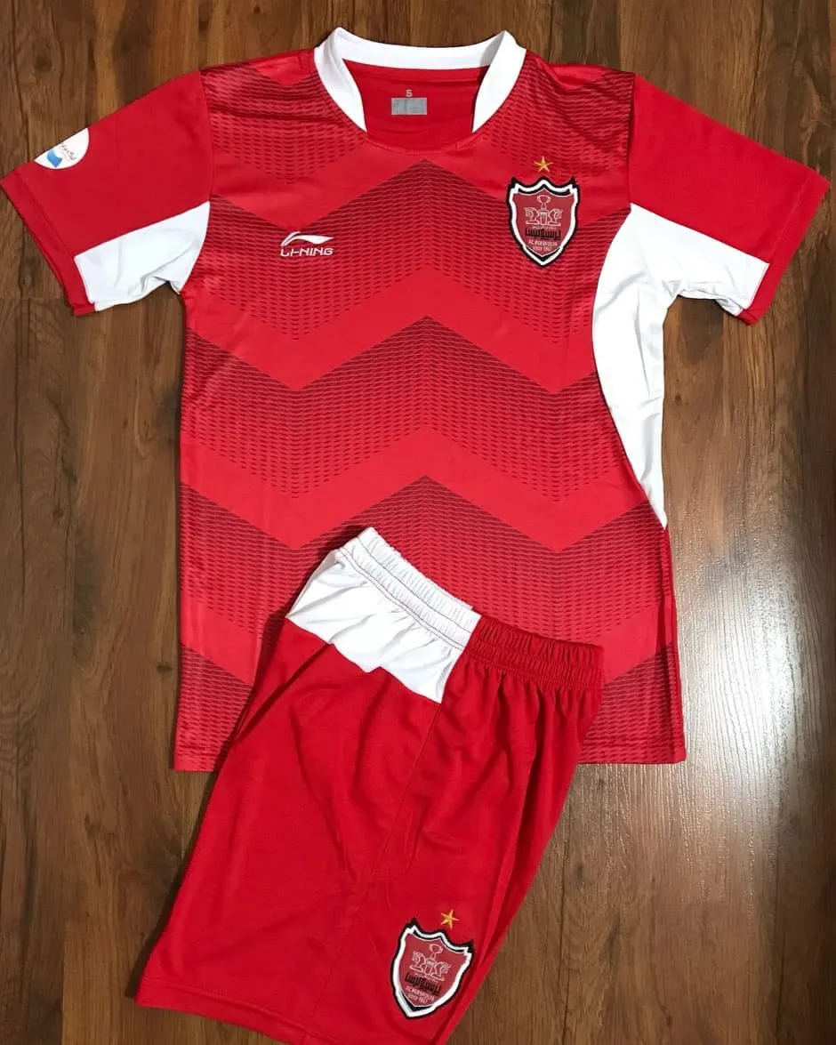 پیراهن و شورت پرسپولیس ۲۰۱۸