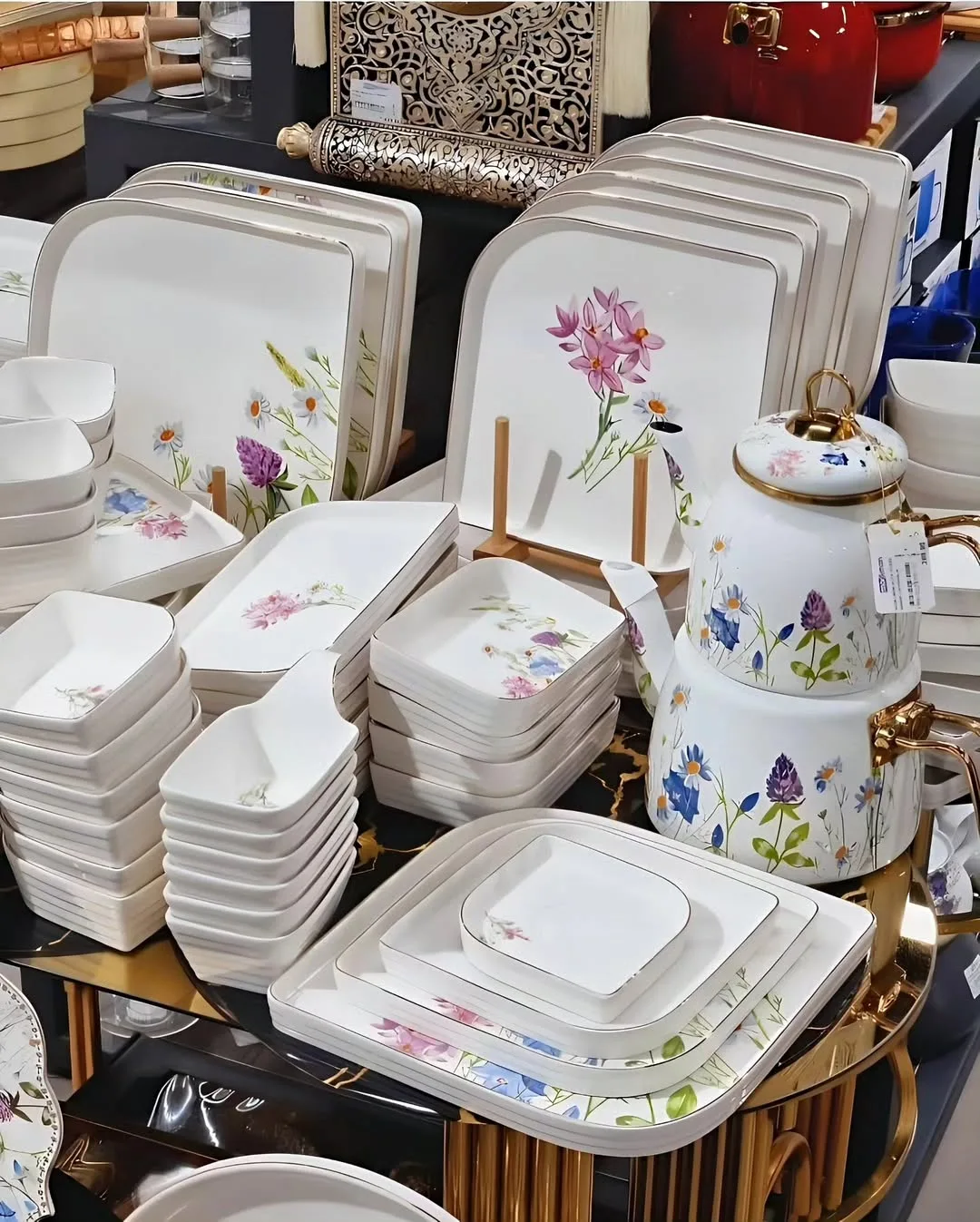 سرویس صبحانه‌خوری گلبهار ۴۶ پارچه