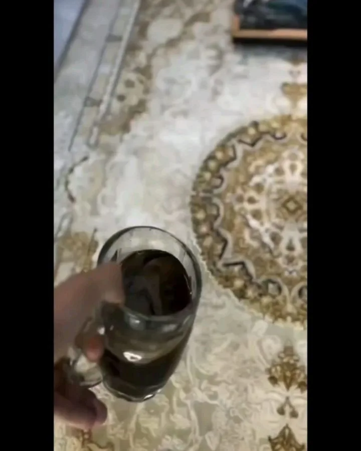 جاروشوی فرش و مبل بیسل، رنگ مشکی، طلایی و شفاف، جنس پلاستیک و فلز، ایستاده برقی