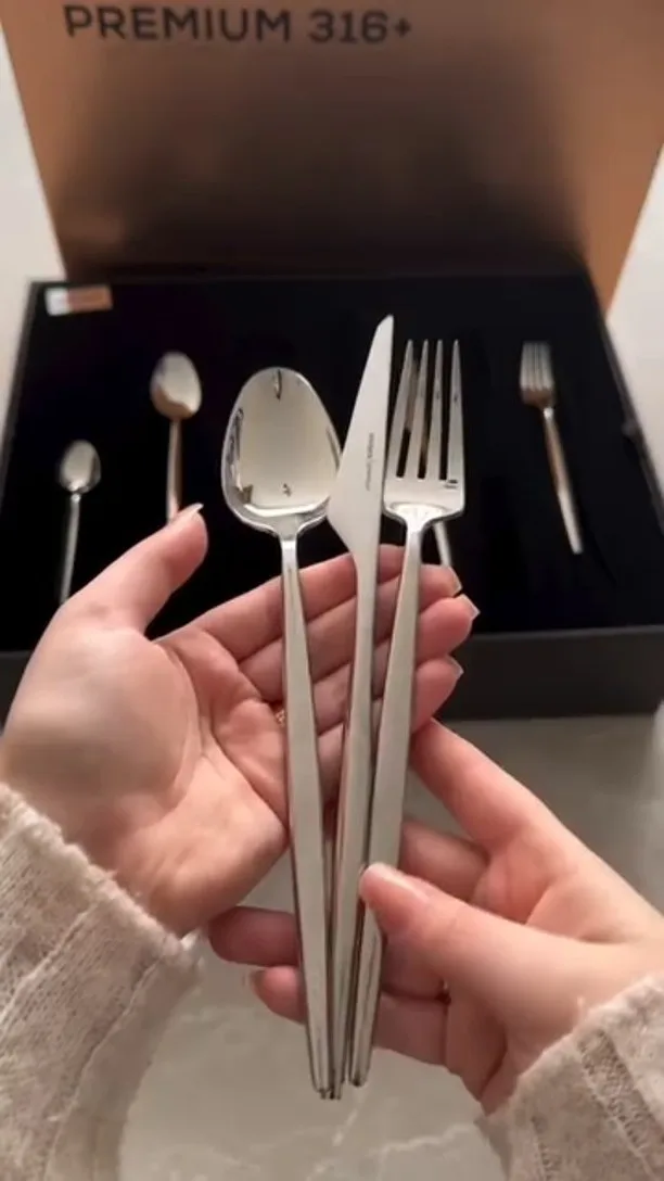 سرویس قاشق و چنگال کاراجا ۸۴ پارچه، رنگ نقره‌ای، جنس استیل، مدرن، صیقلی