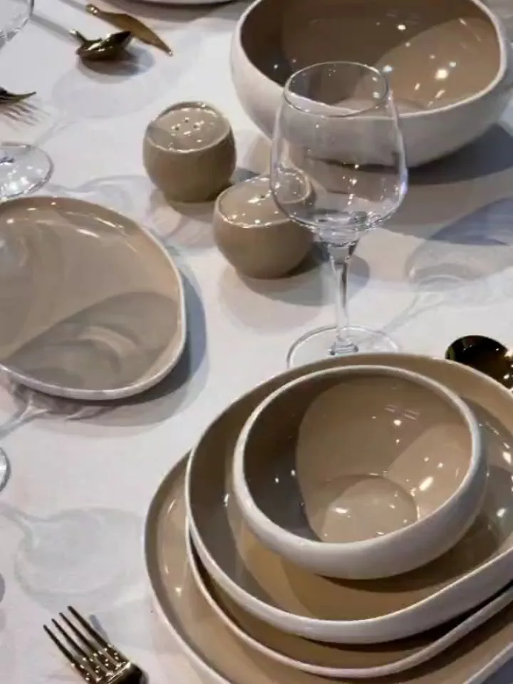 سرویس پذیرایی