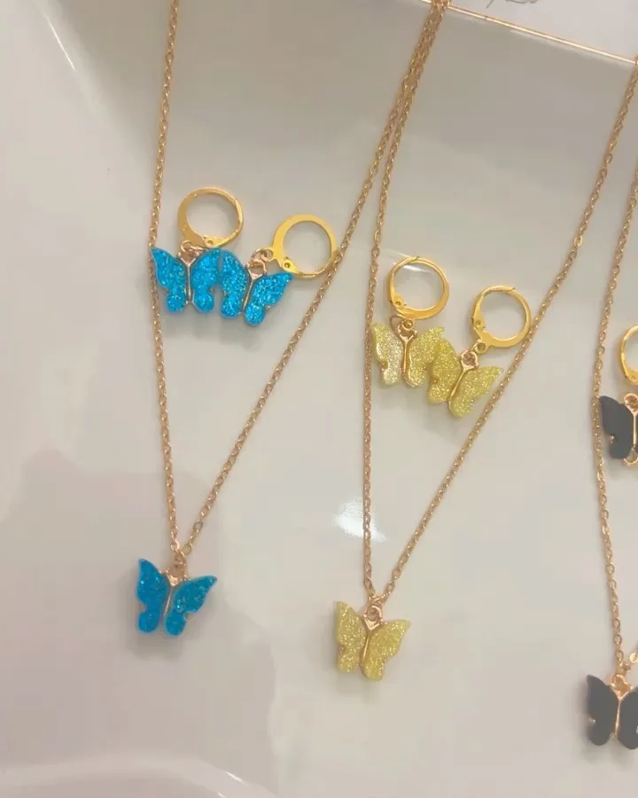 گردنبند پروانه