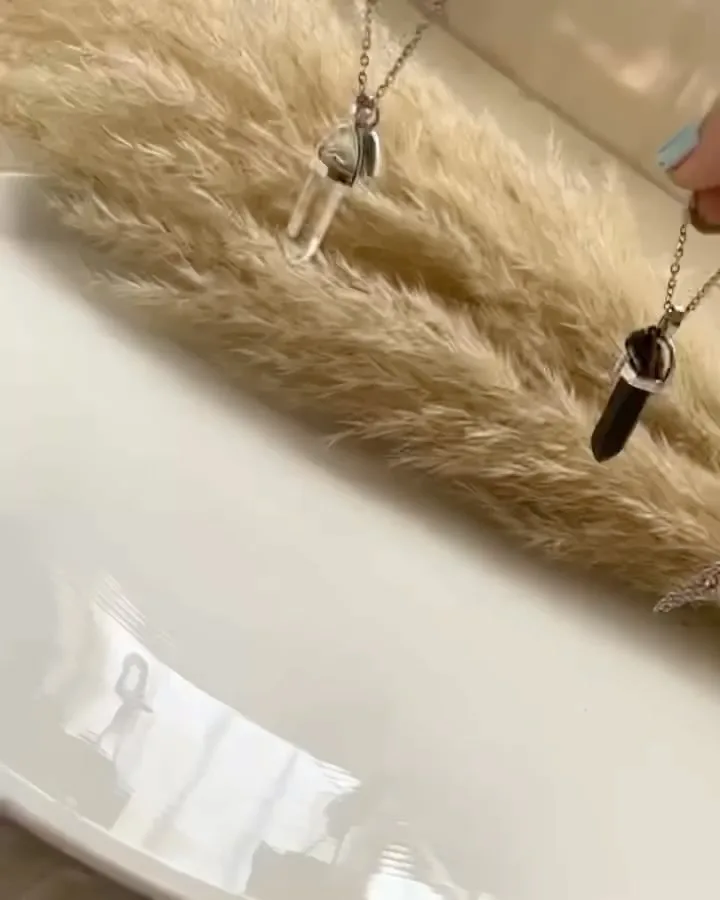 گردنبند سنگ منشور