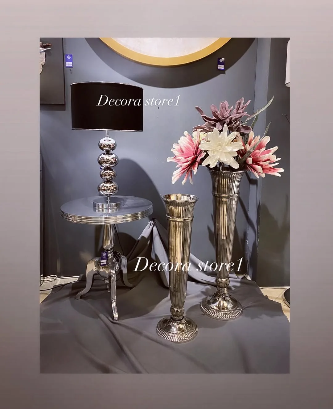 گلدان و آباژور، رنگ نقره‌ای، مشکی و صورتی، جنس فلز و پارچه، استوانه‌ای بلند