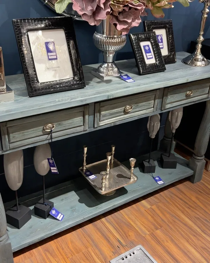 کنسول و آینه دیواری — عکس ۲