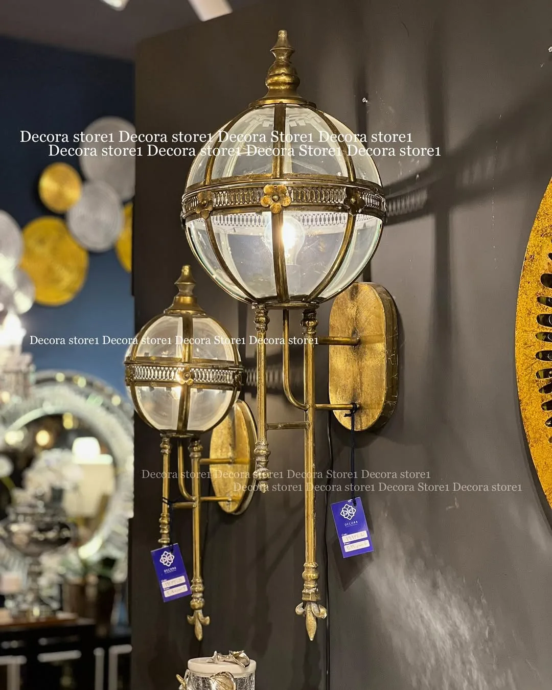 دیوارکوب برقی فلزی