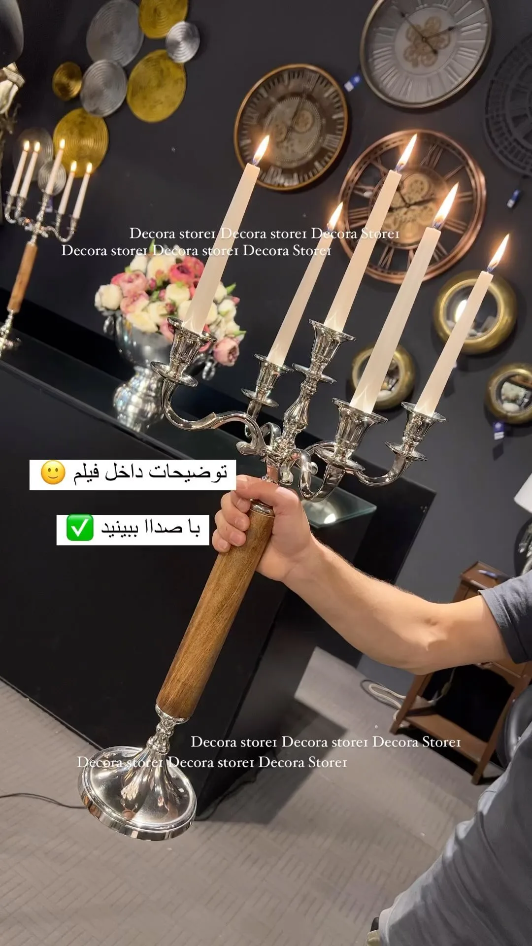 شمعدان پنج شاخه هندی ۵۸ سانت، رنگ نقره‌ای و قهوه‌ای، جنس فلز و چوب، شمعدان رومیزی پایه‌بلند