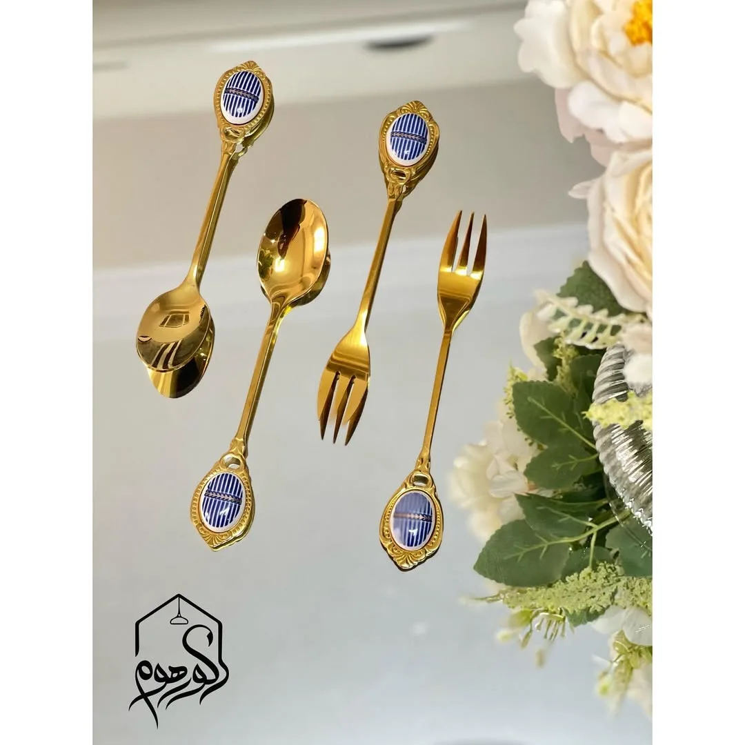 قاشق و چنگال دسرخوری سرامیک استیل، رنگ طلایی، آبی و سفید، جنس فلز، طرح هندسی، ست قاشق و چنگال مینی