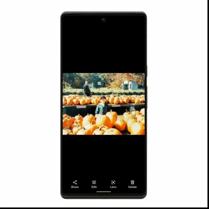 گوشی گوگل Pixel 6، رنگ سفید و مشکی، جنس پلاستیک، گوشی هوشمند لمسی، مستطیلی