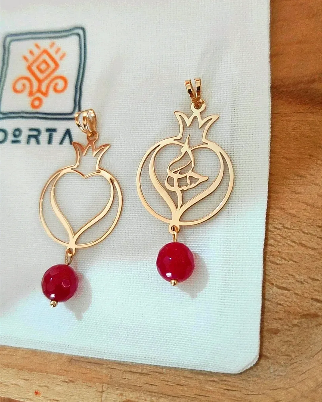 گردنبند طرح انار یلدا