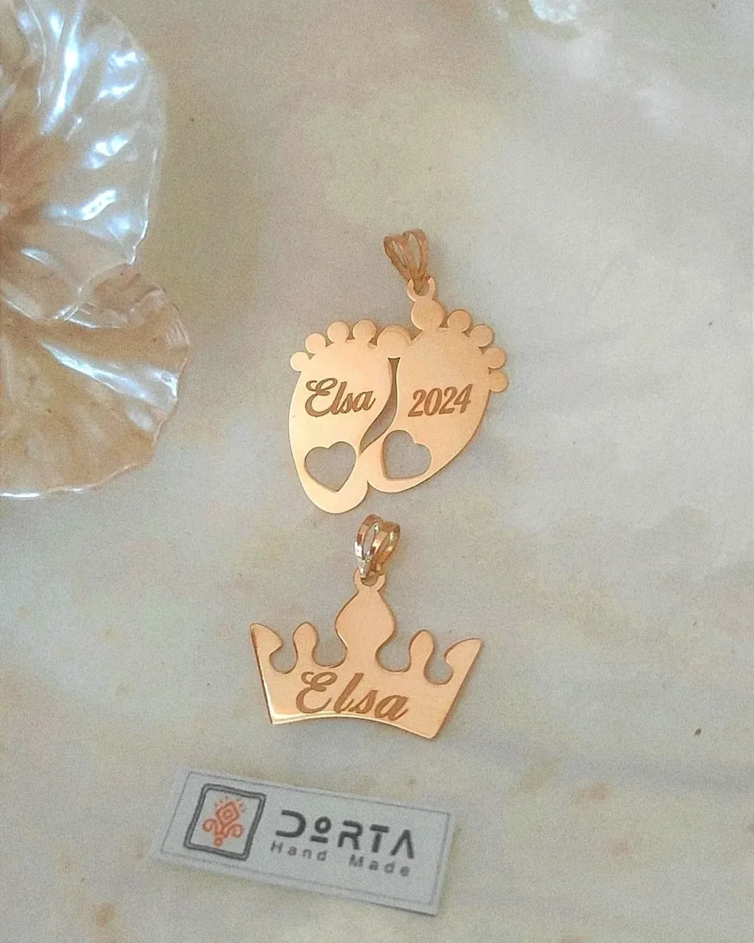 پلاک و دستبند طلا طرح تاج