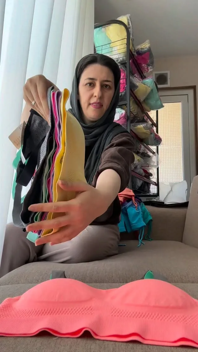 ست نیمتنه ورزشی زنانه (۸ ست)، رنگ چند رنگ، بدون آستین، جذب