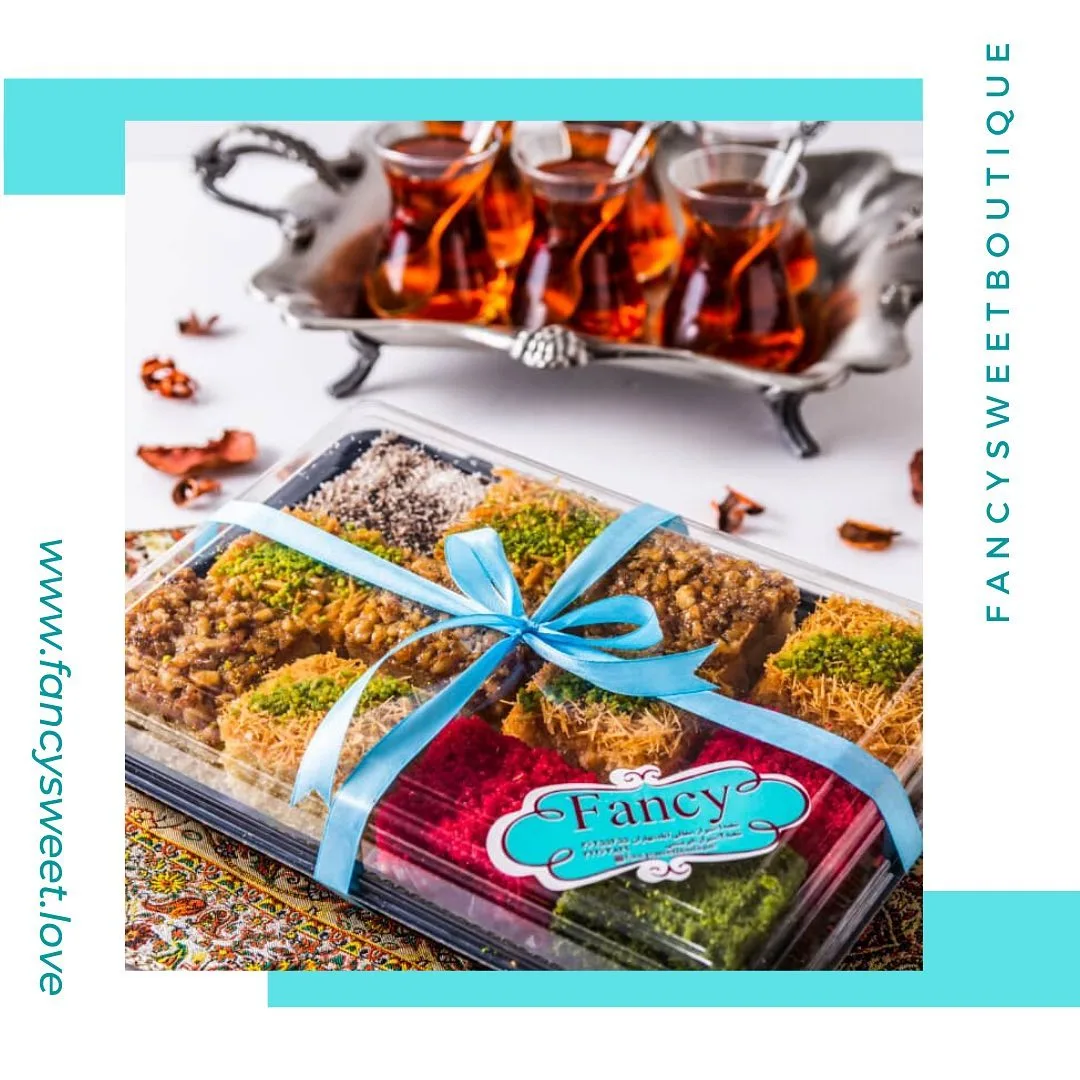 پک خانوادگی دسر فنسی، رنگ قهوهای، سبز و قرمز، جعبه assorted