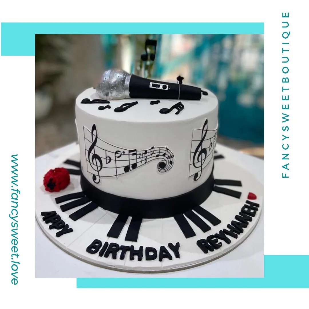 کیک طرح موسیقی، رنگ سفید و مشکی، استوانه‌ای، تم موسیقی
