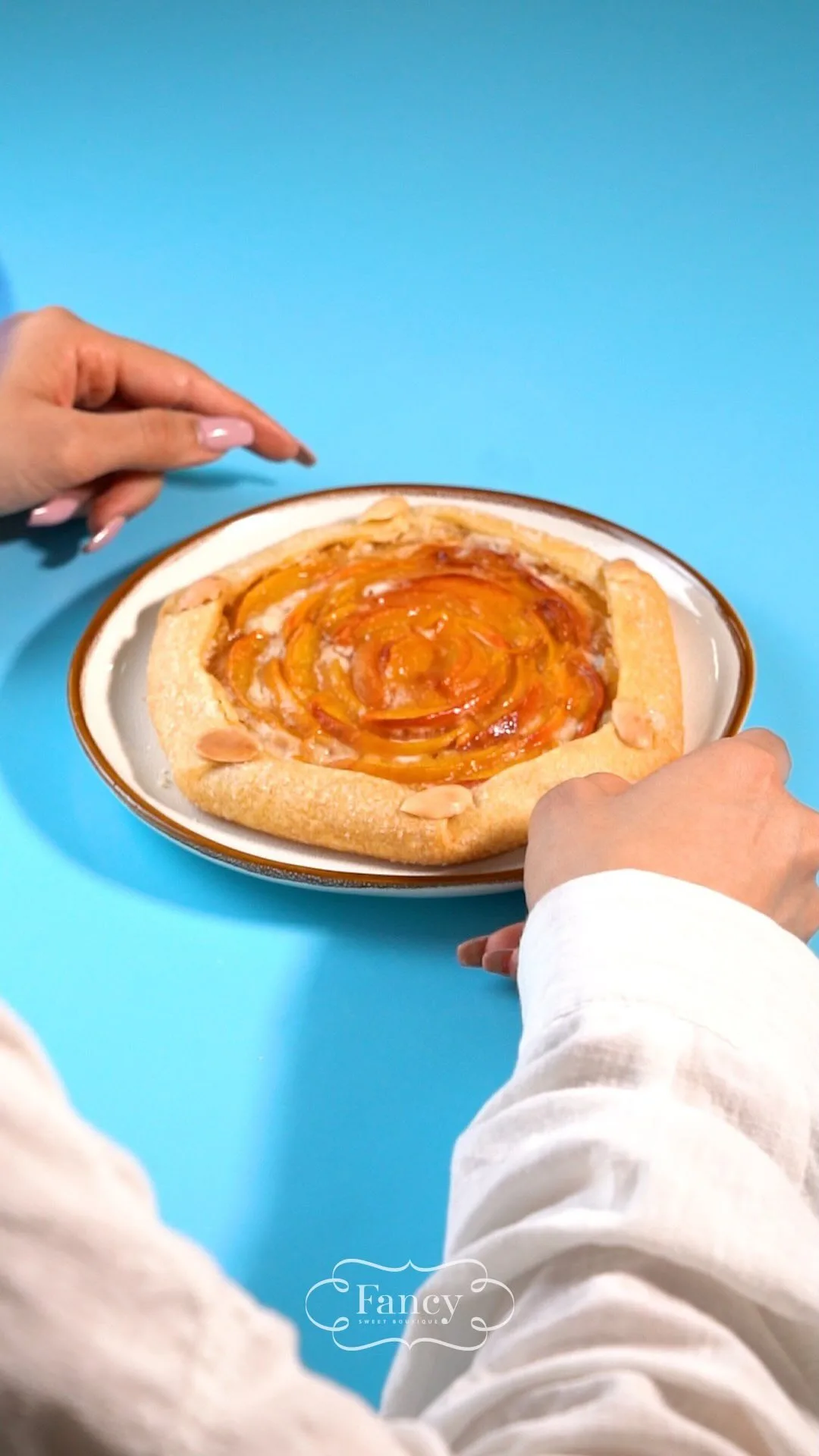 گلت هلو فنسی