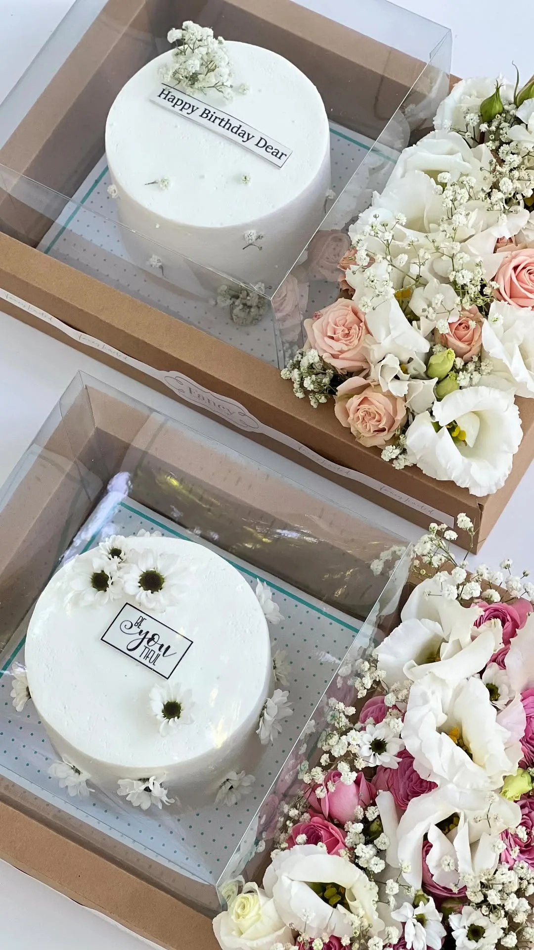 باکس هدیه گل و کیک
