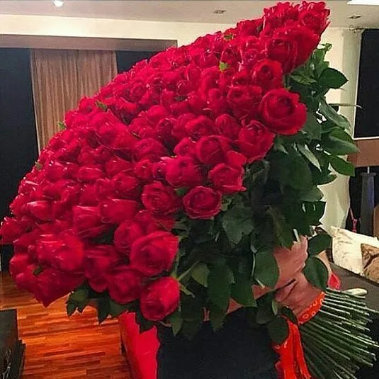 دسته گل، رنگ قرمز، دسته گل بزرگ