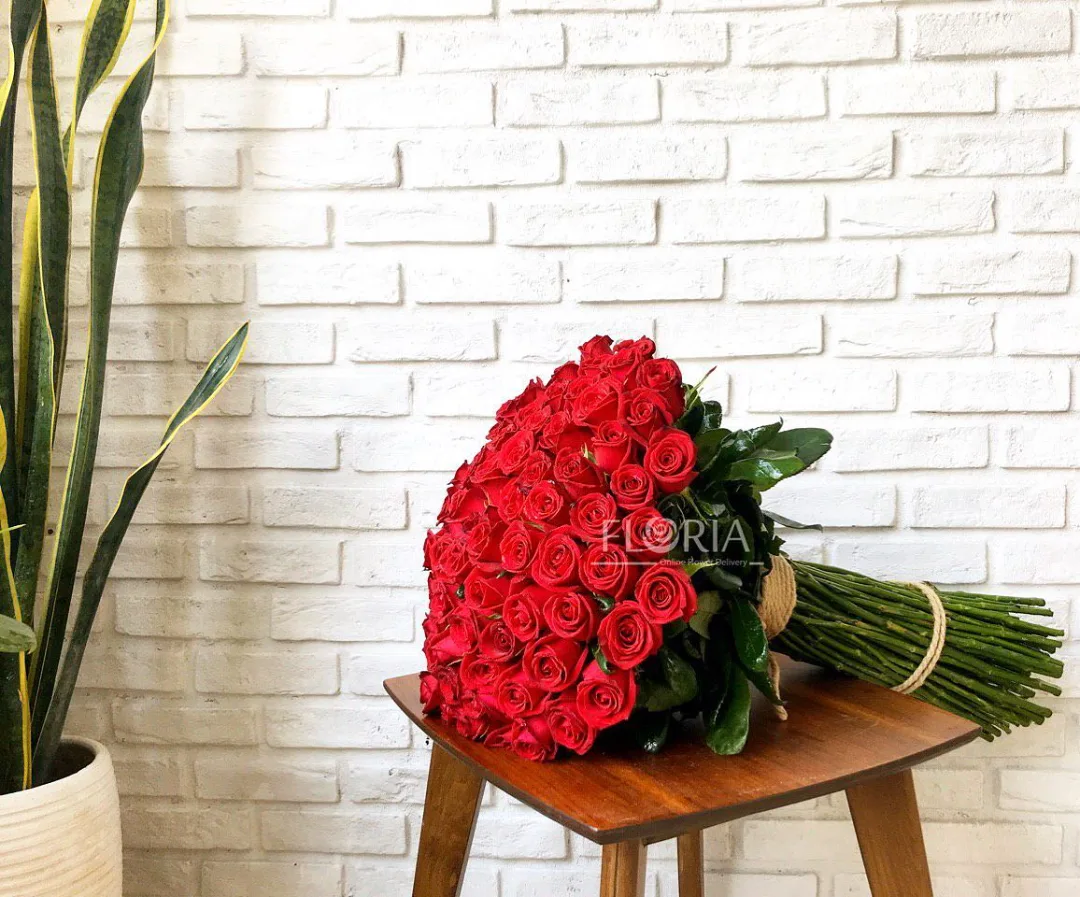 دسته گل ۱۰۰ شاخه رز هلندی فلوریا، رنگ قرمز، دسته گل رز