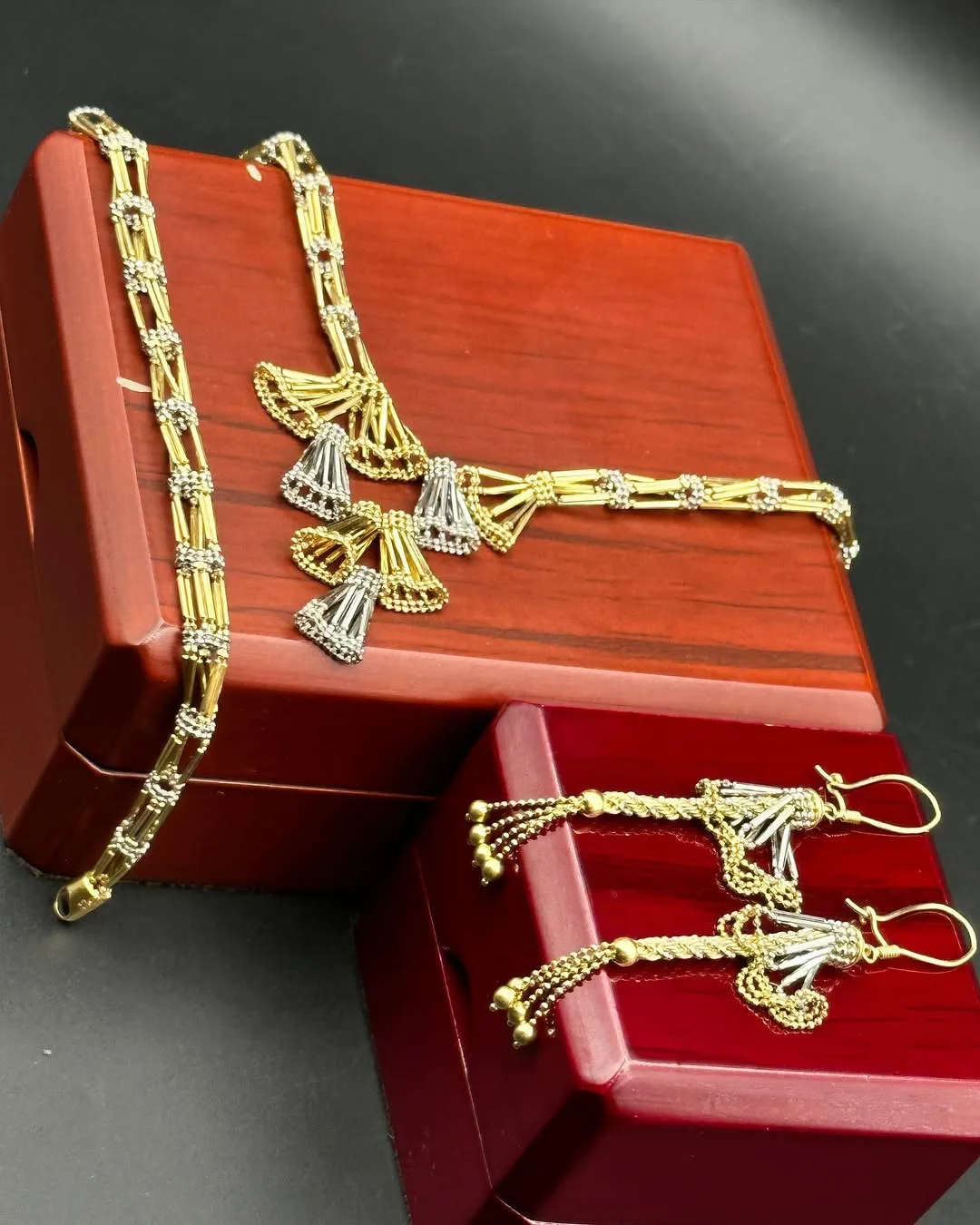 سرویس طلا سوییس گلد — عکس ۳