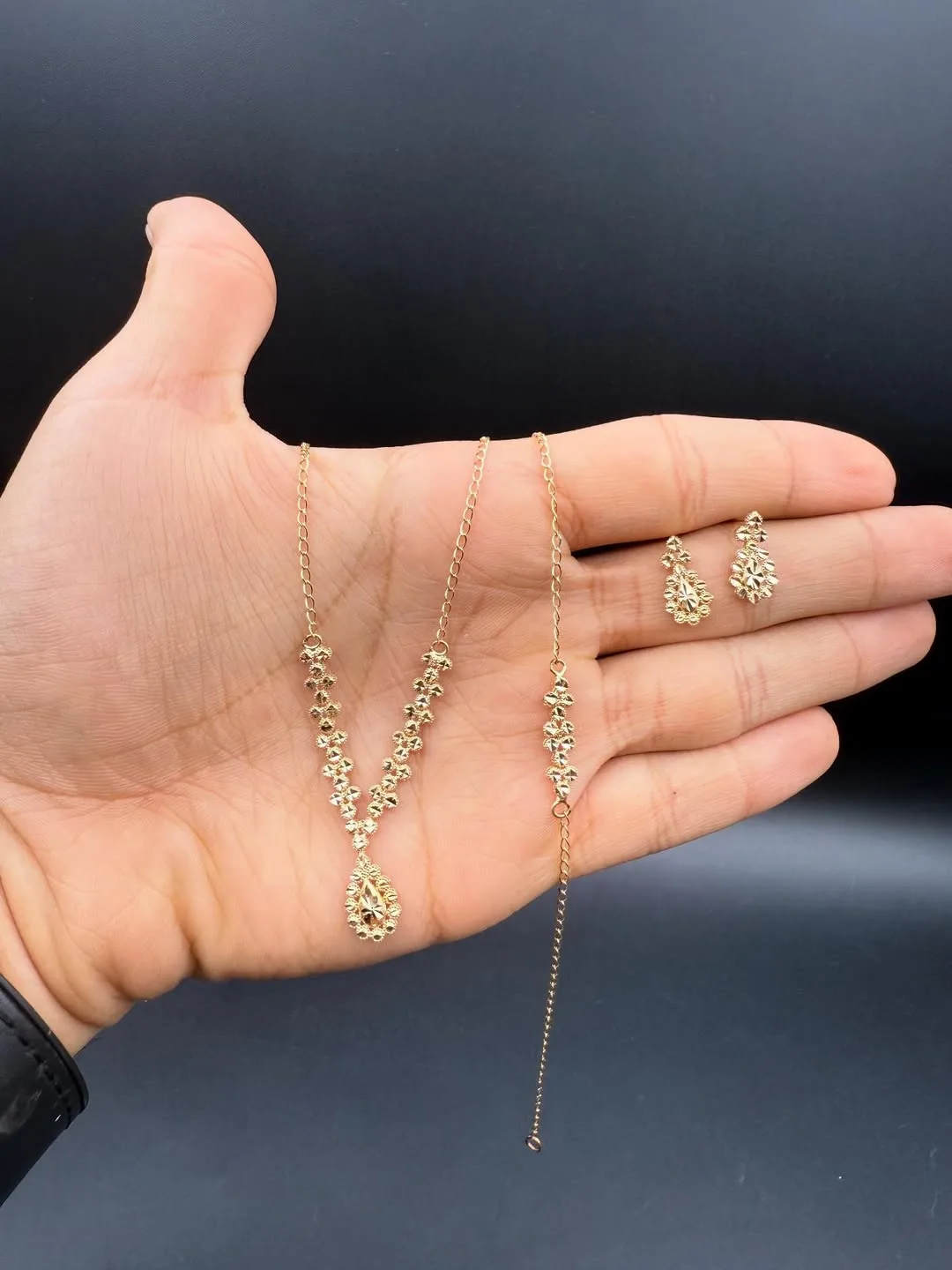 سرویس طلا سبک کادویی — عکس ۵