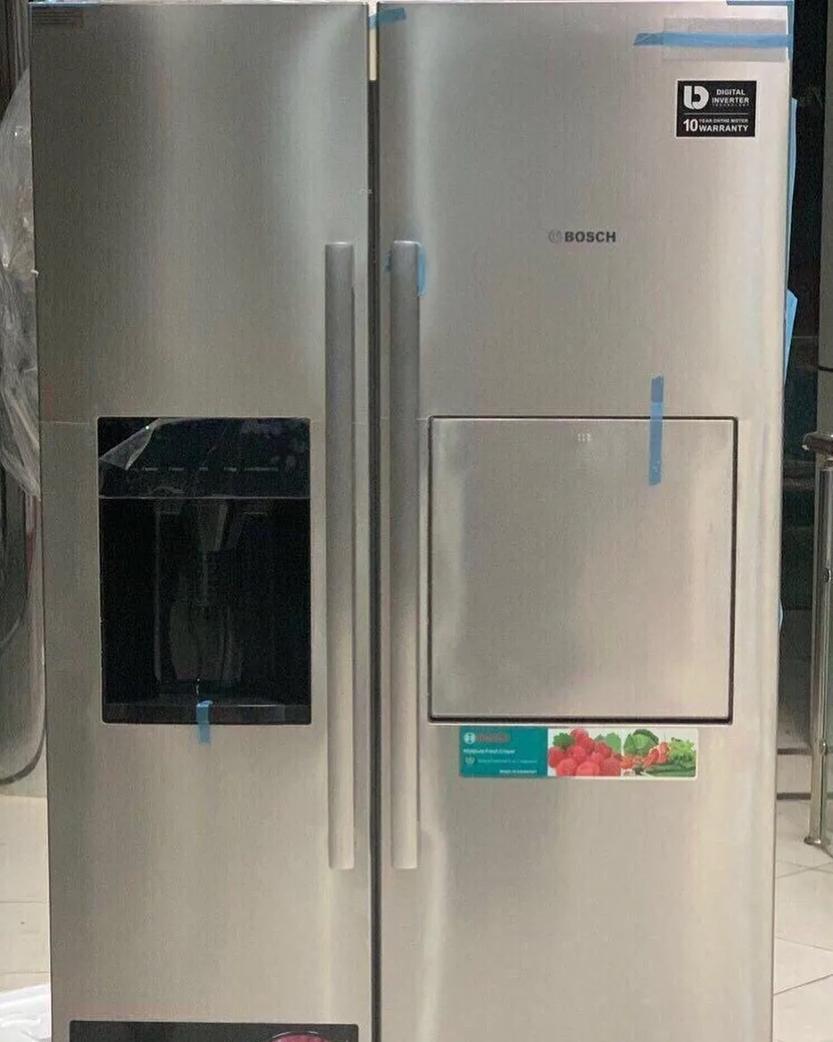 یخچال ساید بای ساید بوش KAD80A404، رنگ نقره‌ای، جنس استیل، دو در، آبریزدار