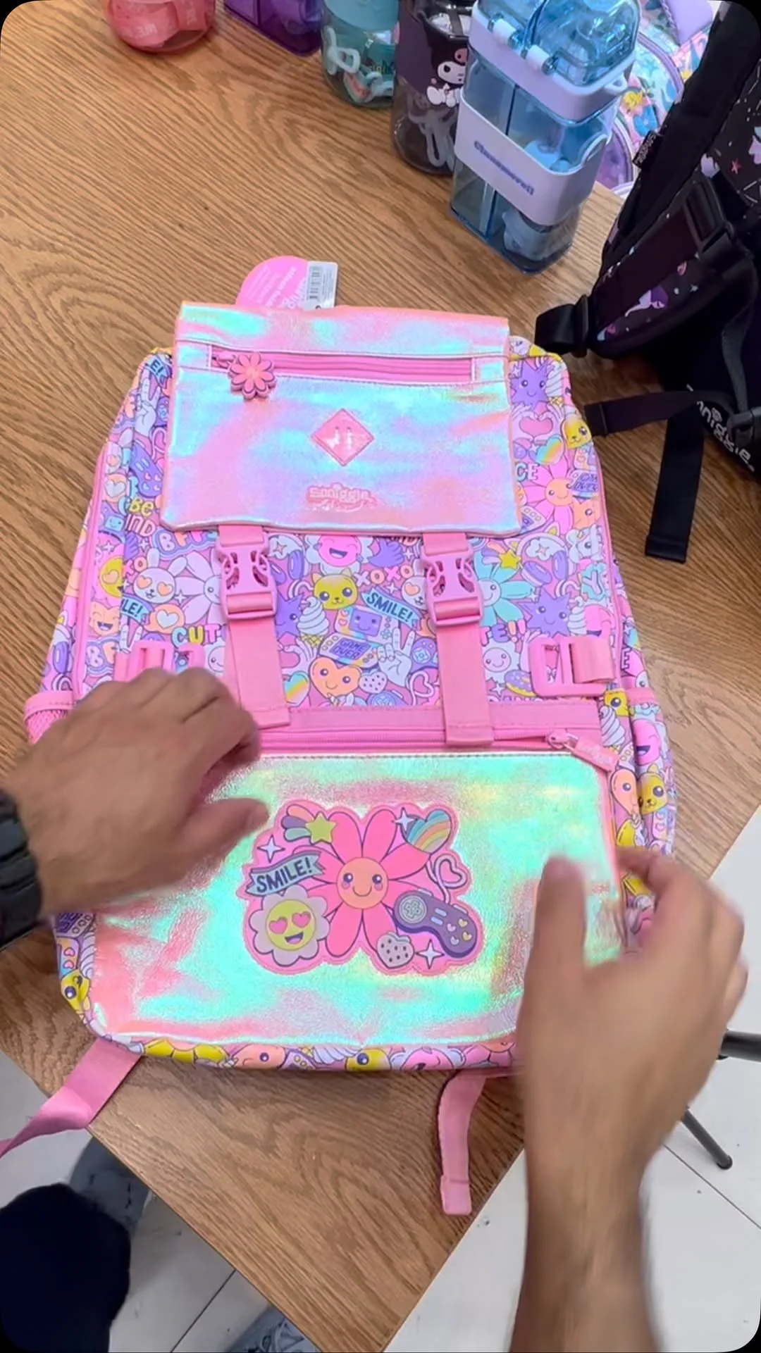 کوله پشتی اسمیگل Smiggle، رنگ صورتی، بنفش و آبی، طرح شخصیت کارتونی