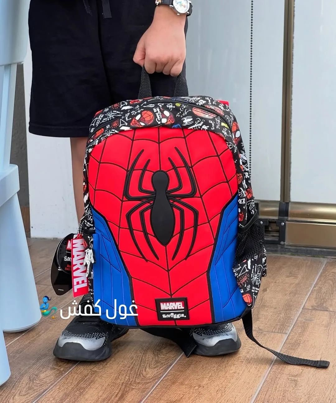 کوله پشتی مارول، رنگ قرمز، آبی و مشکی، طرح شخصیت کارتونی