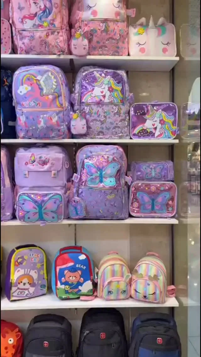 کوله پشتی مدرسه