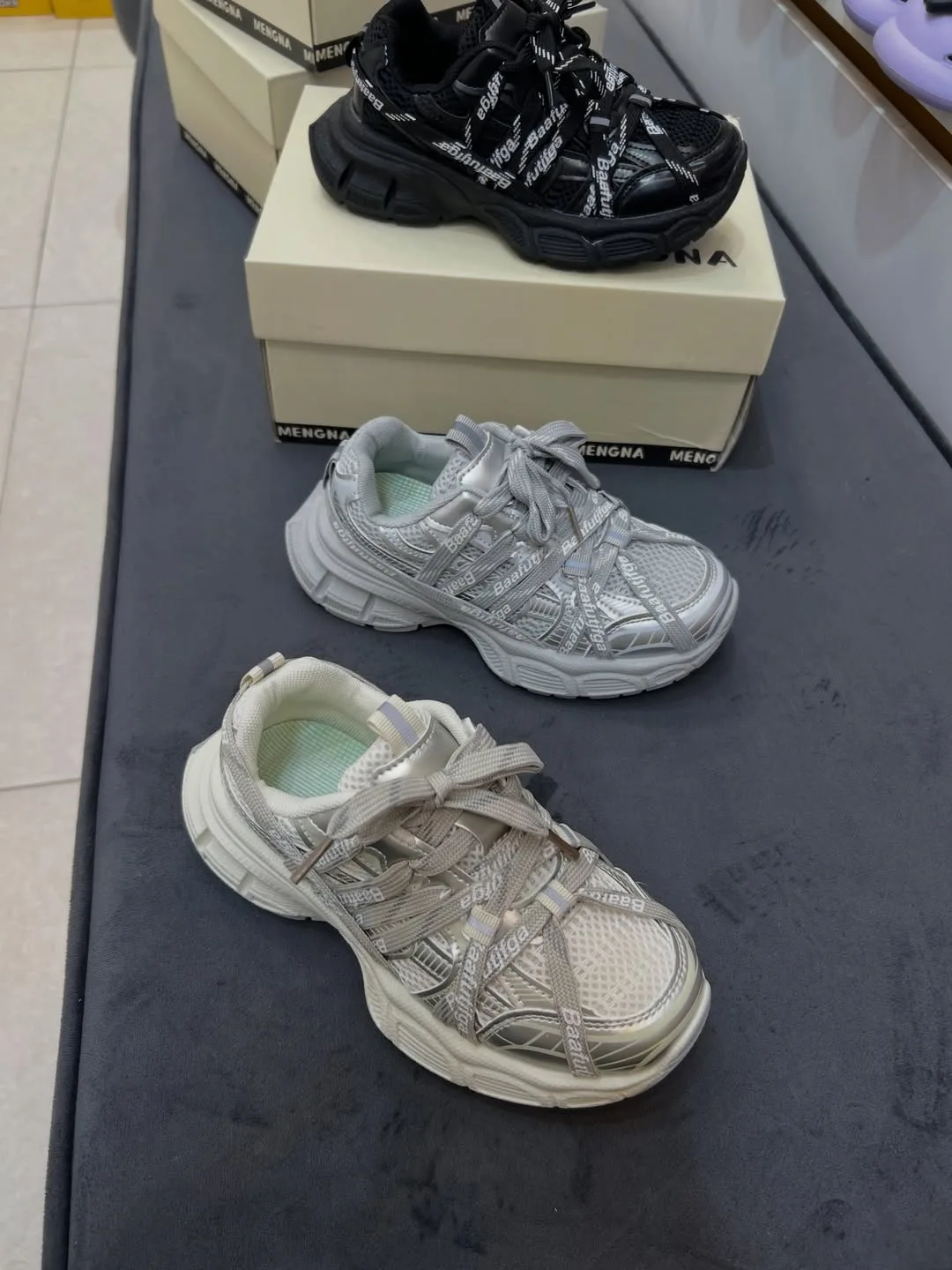 کفش کتانی سایز ۳۲ تا ۳۷