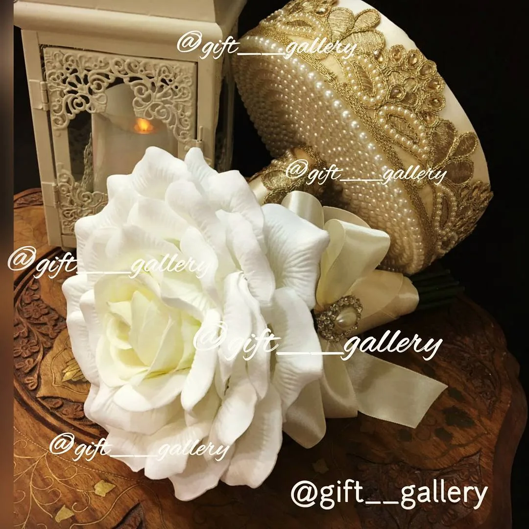 دسته گل رز تک سایز متوسط