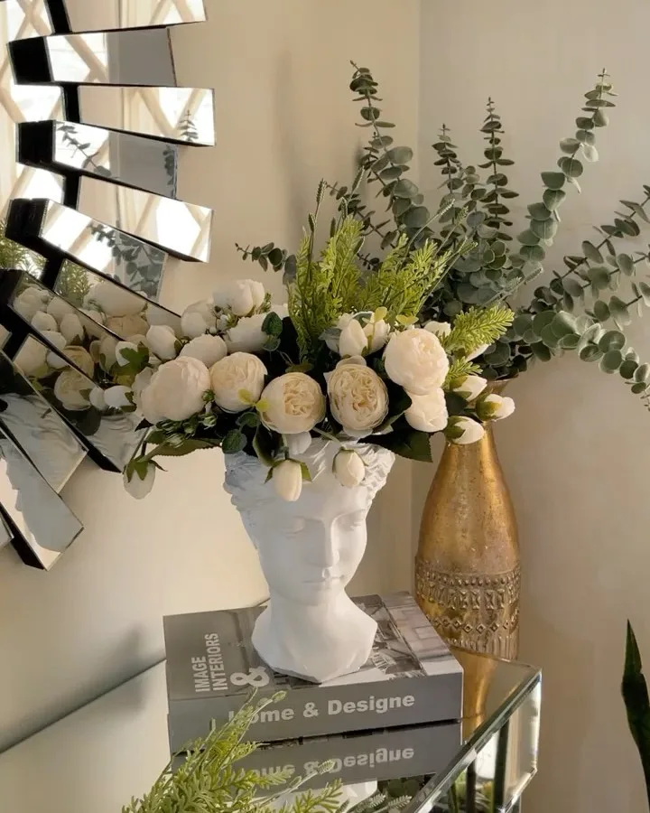 بوته رز پئونی نباتی