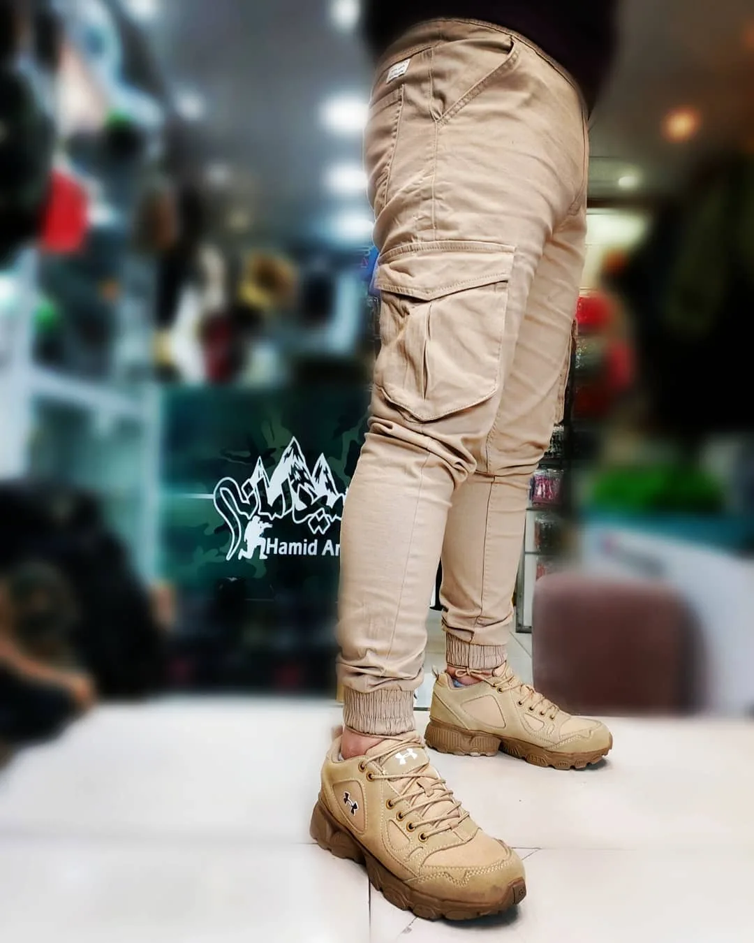 شلوار شش جیب دمپا کش خاکی Jack & Jones، رنگ کرم، جنس کتان، جیب دار، جذب