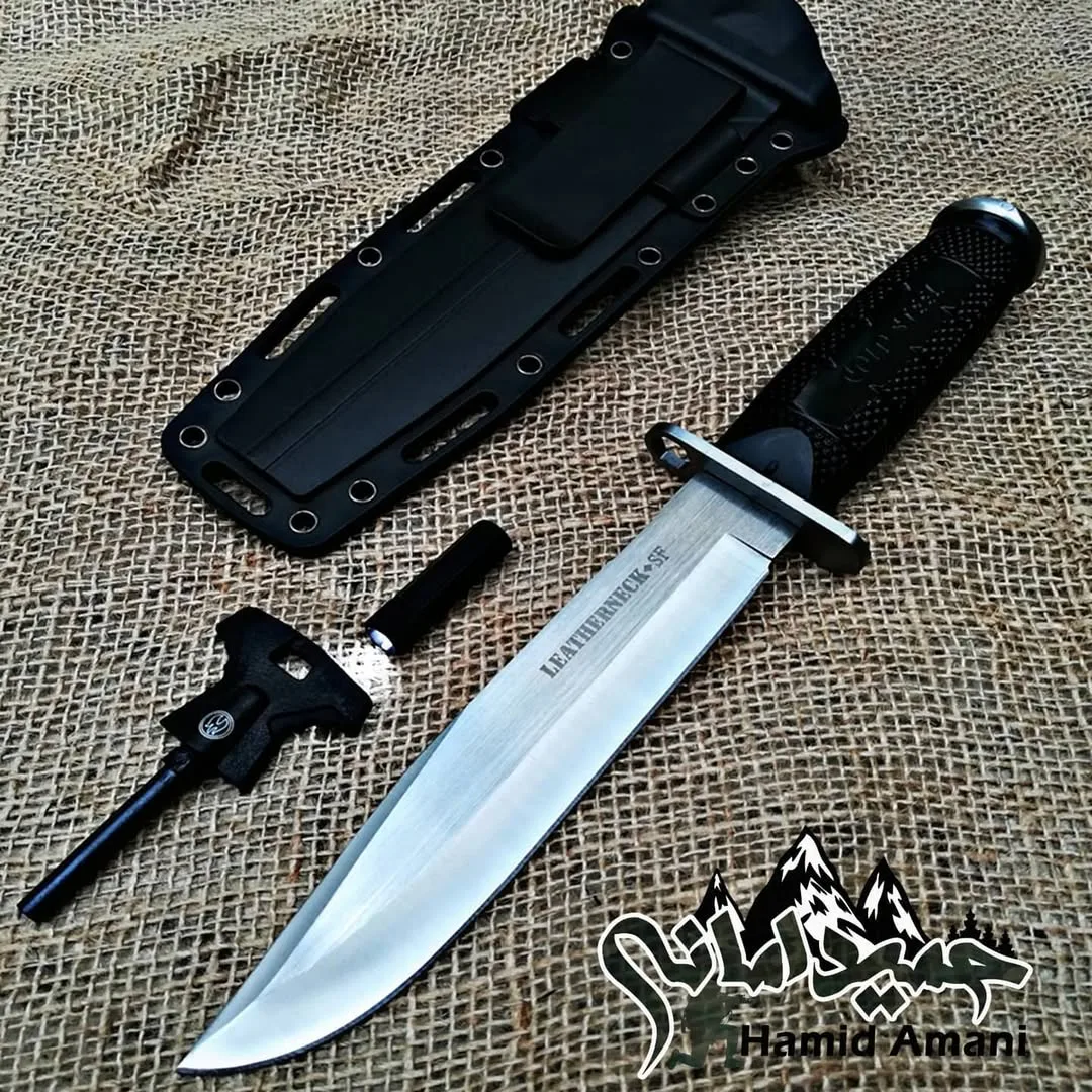 کارد تاکتیکال با غلاف Cold Steel، رنگ مشکی و نقره‌ای، جنس فلز، کارد شکاری غلاف‌دار