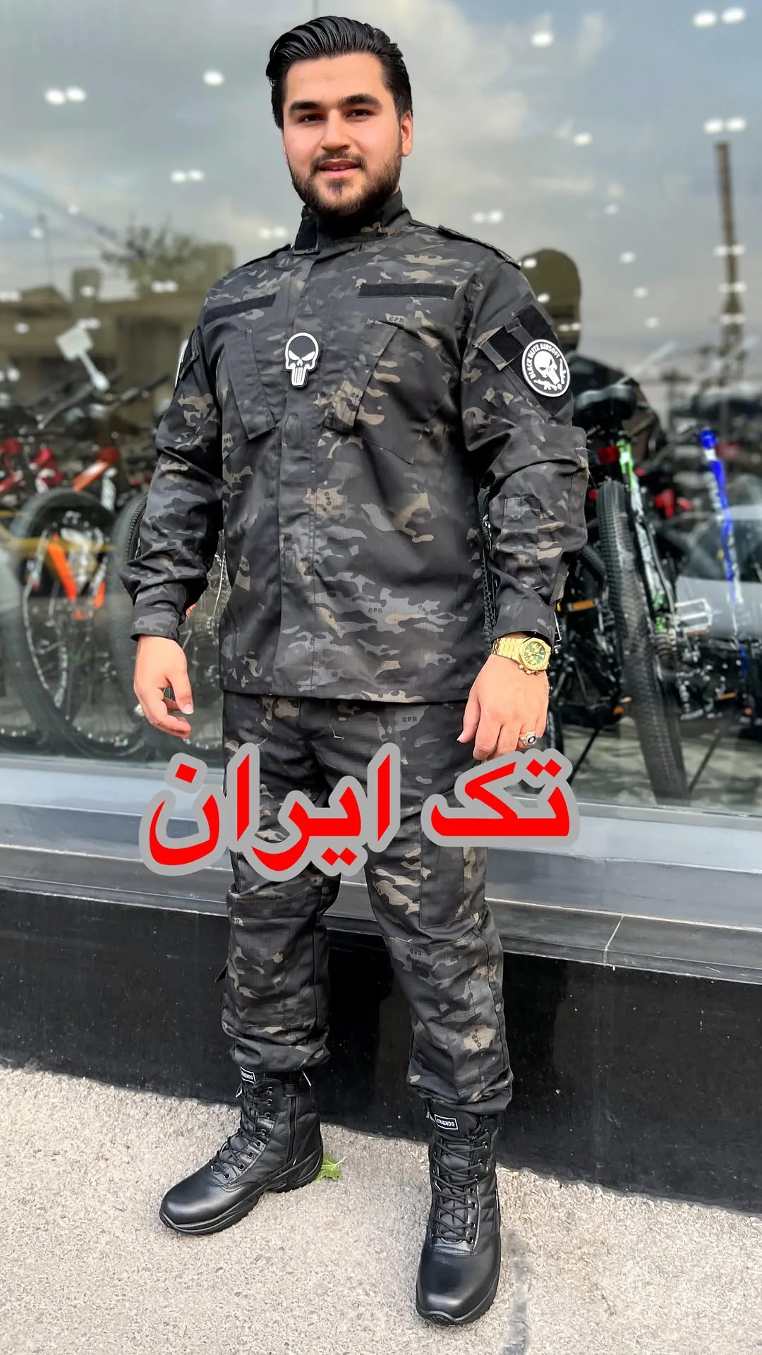 ست لباس تاکتیکال، رنگ خاکستری و مشکی، جنس کتان و پلی‌استر، آستین‌بلند جذب، شلوار راسته
