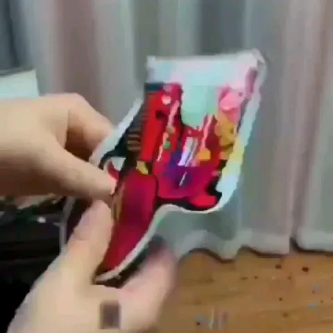 تفنگ کاغذپاش — عکس ۲