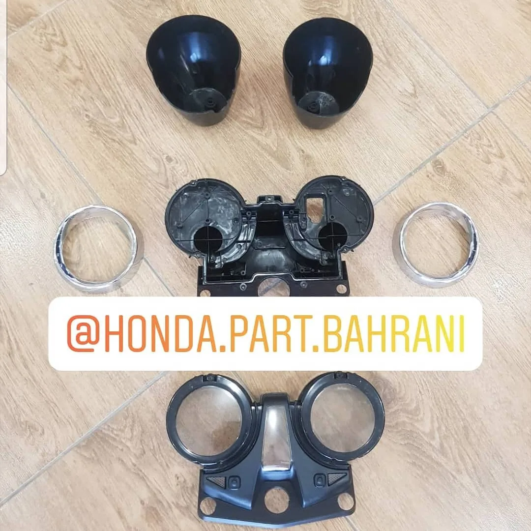 قاب کامل کیلومتر CB1300 کاربراتور، رنگ مشکی و نقره‌ای، جنس پلاستیک و فلز، قطعه موتورسیکلت