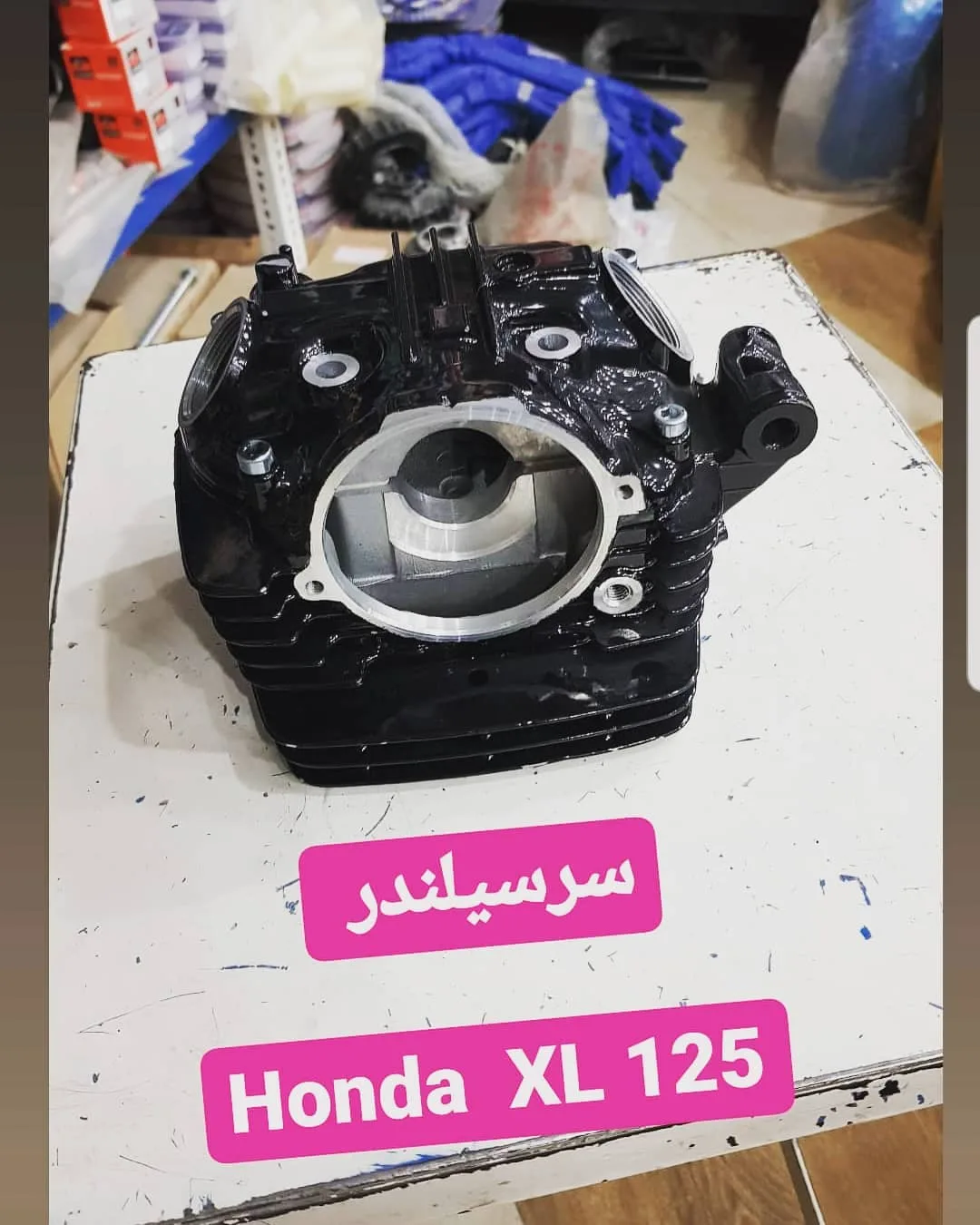 سرسیلندر هوندا ایکسل ۱۲۵، رنگ سیاه و نقره‌ای، جنس فلز و آلومینیوم، سرسیلندر موتورسیکلت