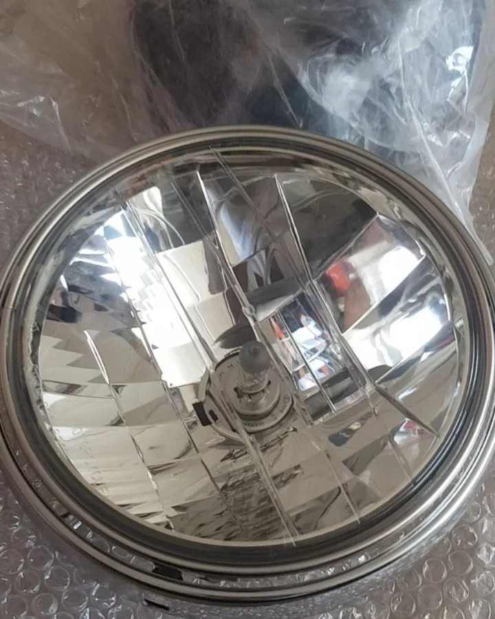 کله چراغ کامل CB1300 انژکتور، رنگ نقره‌ای و شفاف، جنس شیشه و فلز، گرد