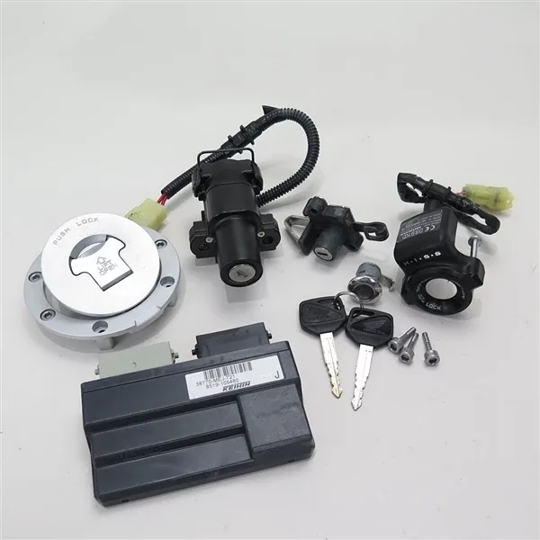 ست سوئیچ و ای سی یو CB1300، رنگ سیاه و نقره‌ای، جنس فلز و پلاستیک، مجموعه‌ای