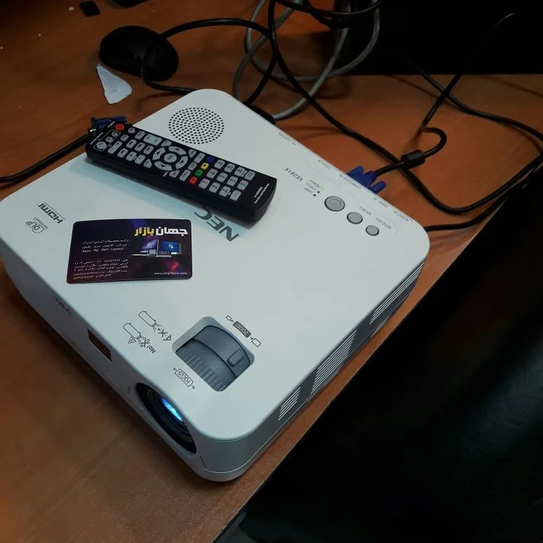 ویدئو پروژکتور NEC مدل VE281XG، رنگ سفید و مشکی، جنس پلاستیک، ویدئو پروژکتور رومیزی