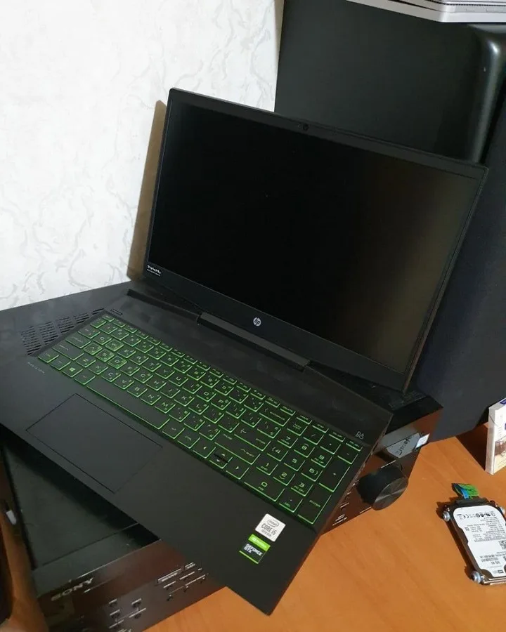 لپ تاپ اچ پی Pavilion Gaming 15، رنگ مشکی و سبز، جنس پلاستیک، گیمینگ