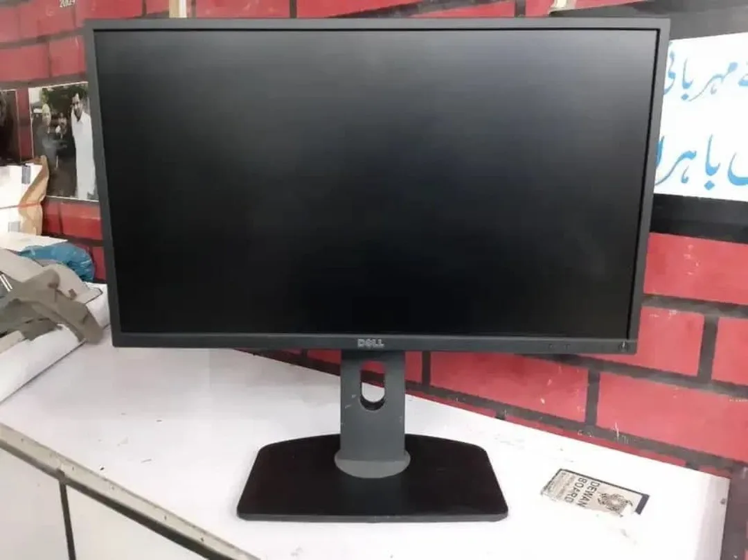 مانیتور Dell P2217H دل، رنگ مشکی و خاکستری، جنس پلاستیک و فلز، رومیزی عریض