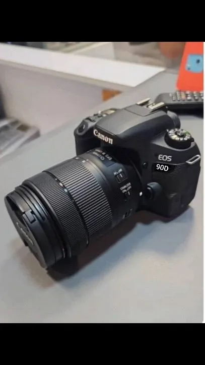 دوربین 90D کارکرده کانن، رنگ مشکی، DSLR