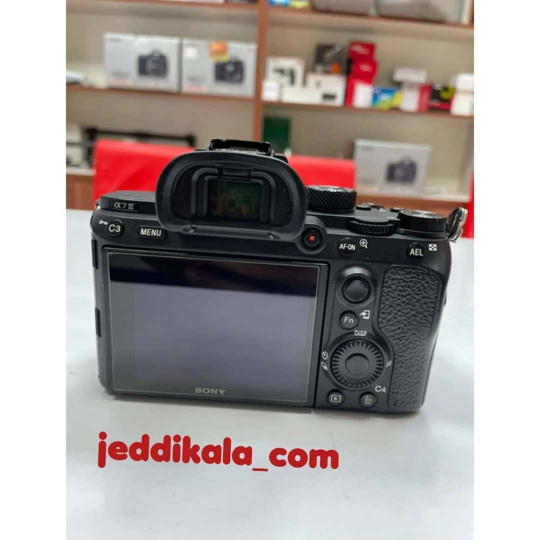 دوربین A7 III کارکرده، رنگ مشکی، جنس پلاستیک، دوربین دیجیتال بدون آینه