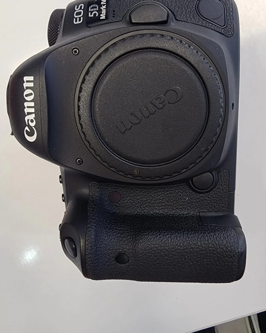 دوربین 5D Mark IV بادی کارکرده کانن، رنگ مشکی، DSLR